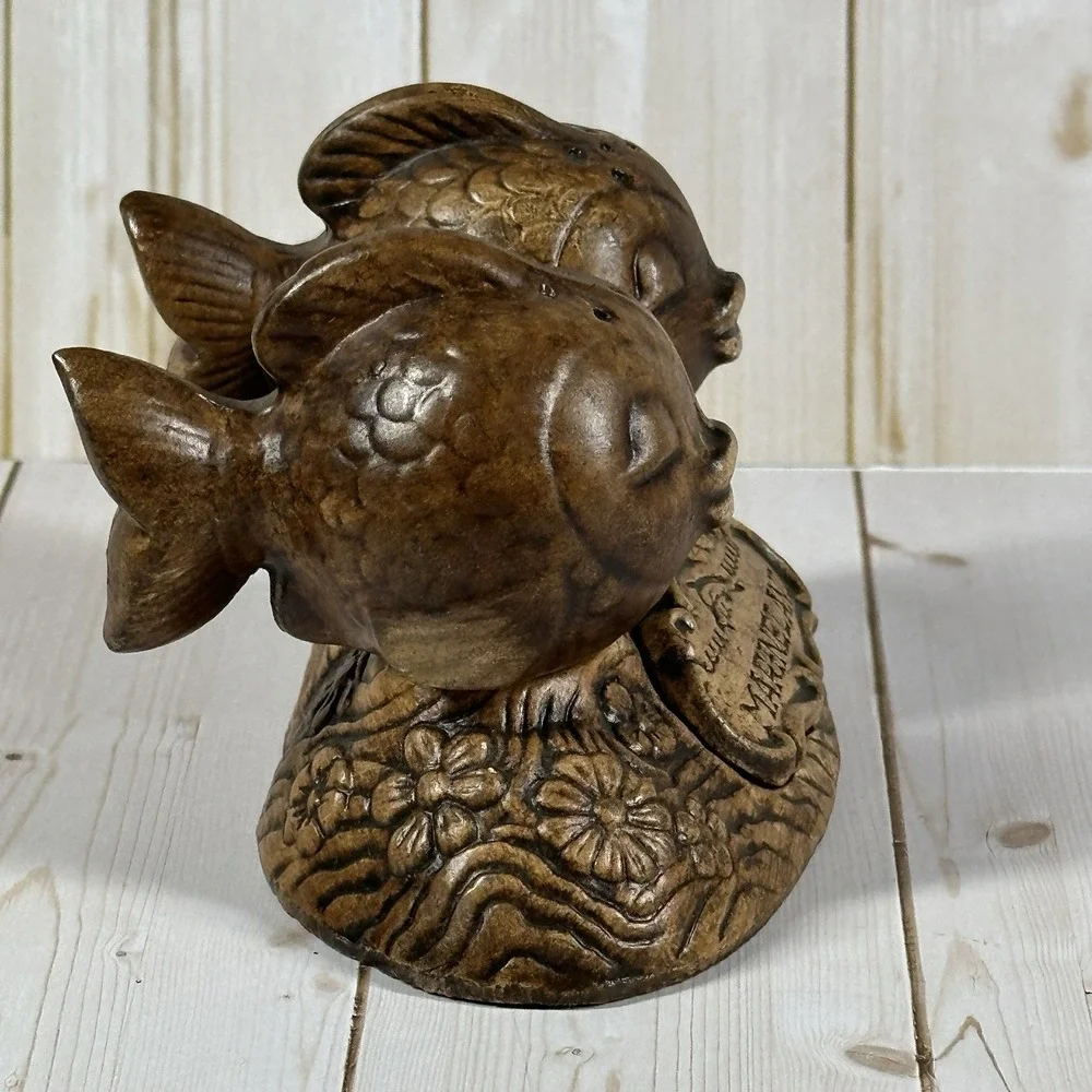 Vintage Tic USA Marineland Ceramic Fish Salt Pepper Set Kitschy 70's Them Park‎